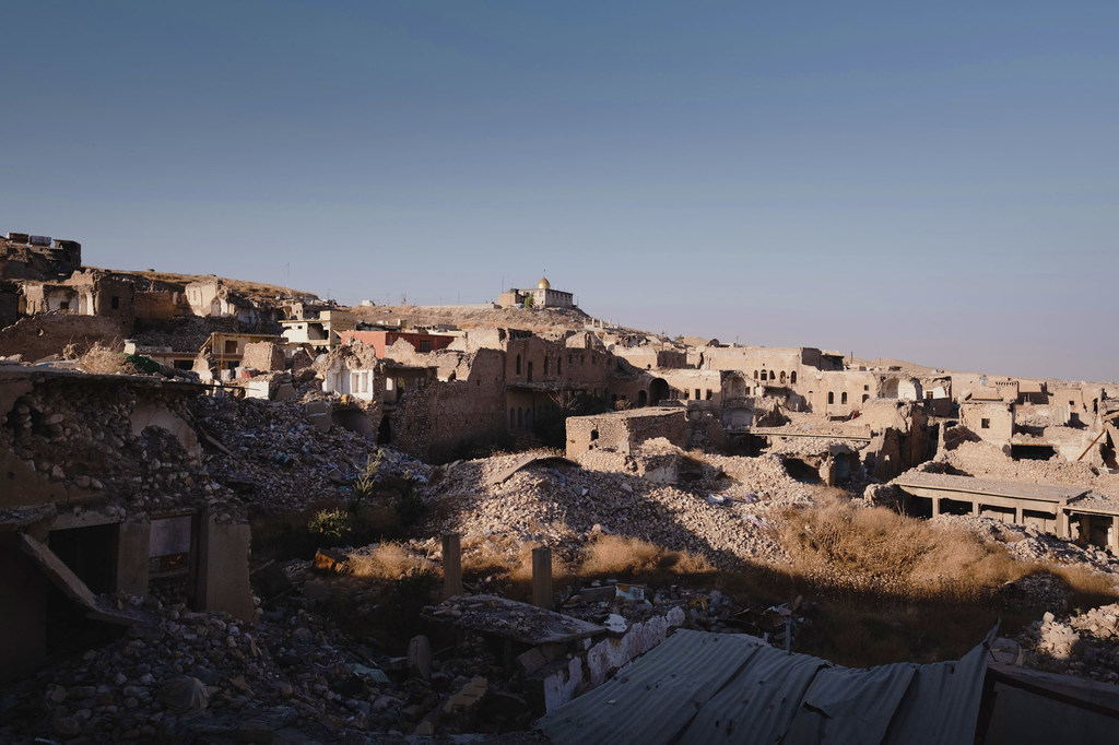 Des bâtiments dans le centre historique de Sinjar, en Iraq, détruits par le groupe terroriste Daech.